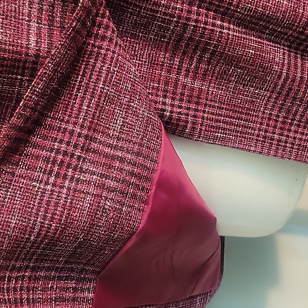 Bill Blass skirt set - Picture 5 of 12